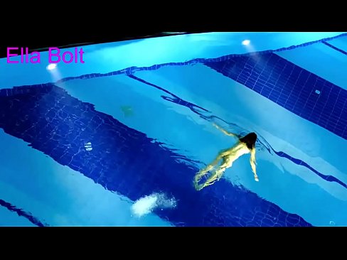 ❤️ Je ne peux pas m'arrêter de regarder, jeune blonde prise en train de nager nue dans la piscine de la station ELLA BOLT. ☑ Vidéo de porno at porn fr.bestsexporno.ru ❌❤